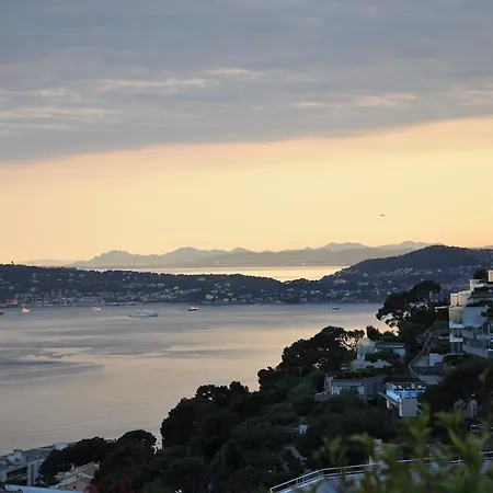 Skyline-monaco Border